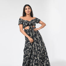 Load image into Gallery viewer, Off Shoulder Tie Front Maxi
