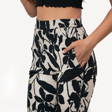 Load image into Gallery viewer, Floral High Waisted Ankle Pants
